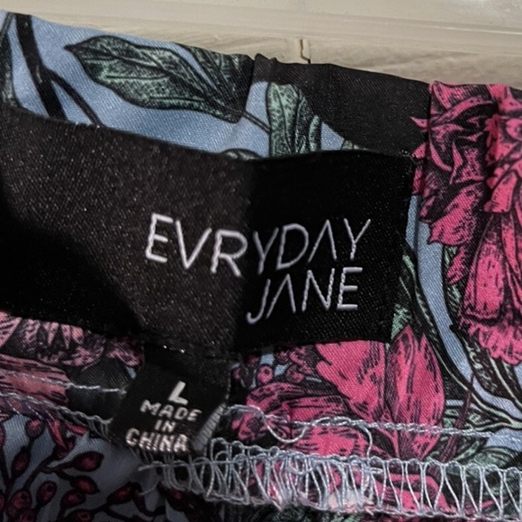 🆕 EVRYDAY JANE Floral Women's Palazzo Pants w/black panther design Sz Large NWT - Picture 3 of 10